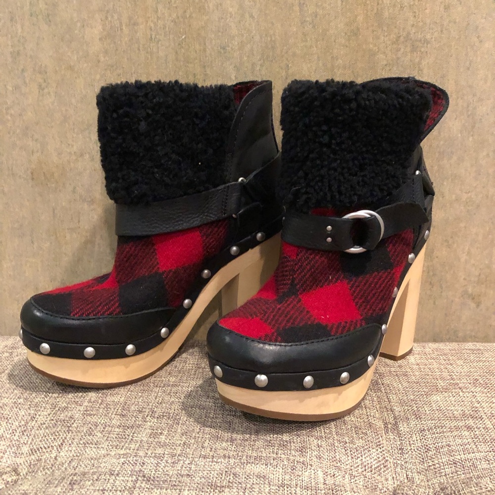 Woolrich Black and Red Heeled Boots with Plaid Pattern